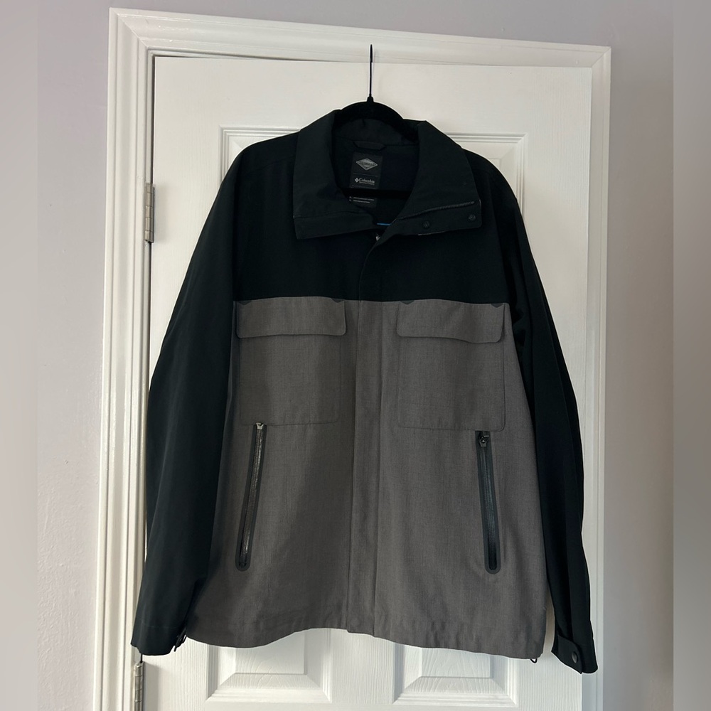 Columbia Men's Black and Gray Waterproof Breathable Jacket size XL